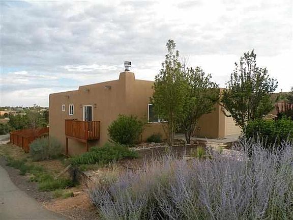 2nd image of 2924 Pueblo Alto