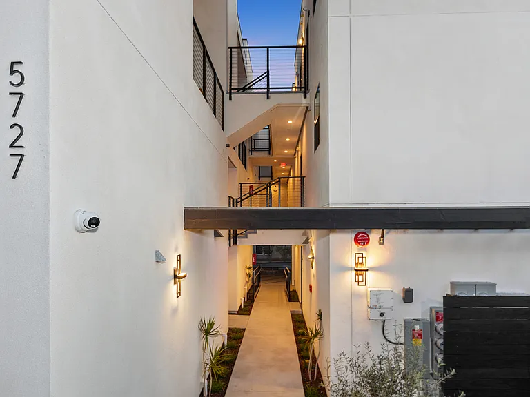 5727 Lauretta St #3 — Photo 2