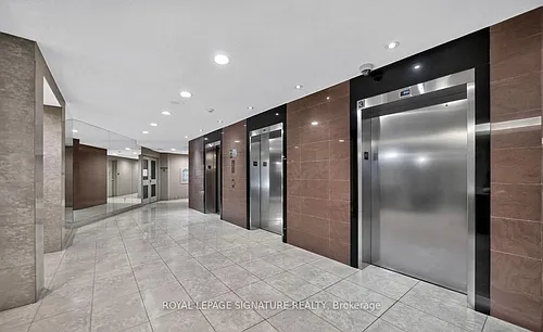 7250 Yonge St #1003 Photo 1