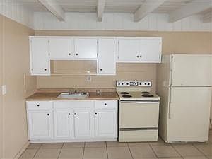 4th image of 915 E 124th Ave APT A