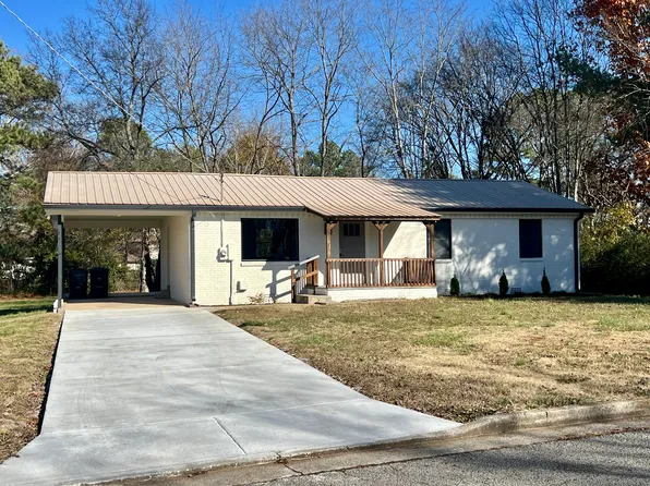 2035 Lynch Dr, Murfreesboro, TN 37130