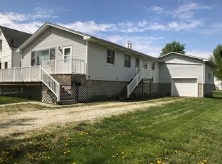 324 E Hickory St, Watseka, IL 60970