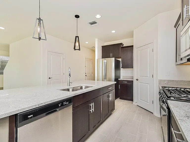 10685 W Harrigan Dr — Photo 6