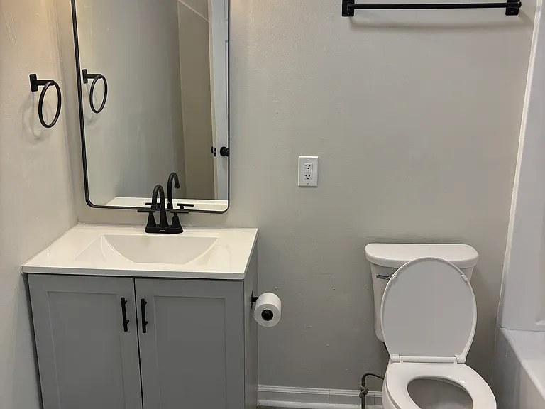 2-4 N Liberty Ave #3 — Photo 5