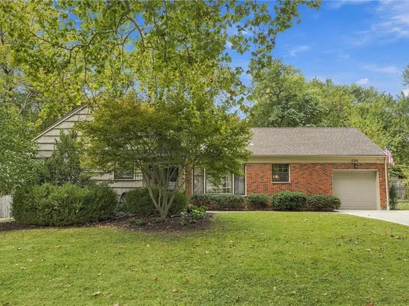 8314 Sagamore Rd, Leawood, KS 66206