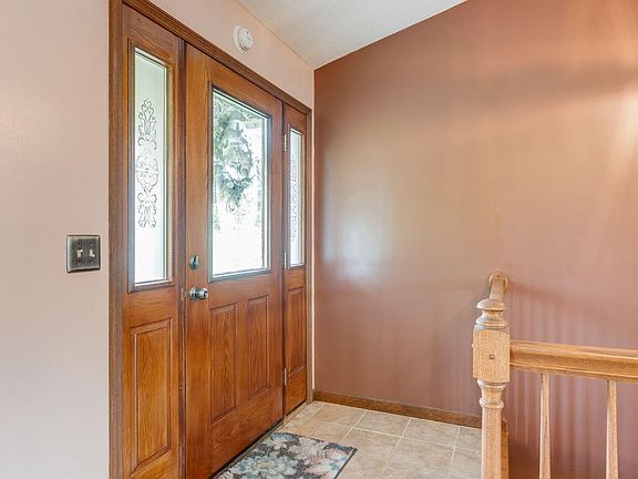 5th image of 100 Ridge Circle Dr