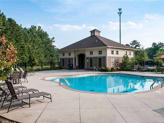 3rd image of 137 Millstone Manor Ct