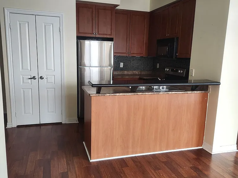 220 Burnhamthorpe Rd W #2902 — Photo 3