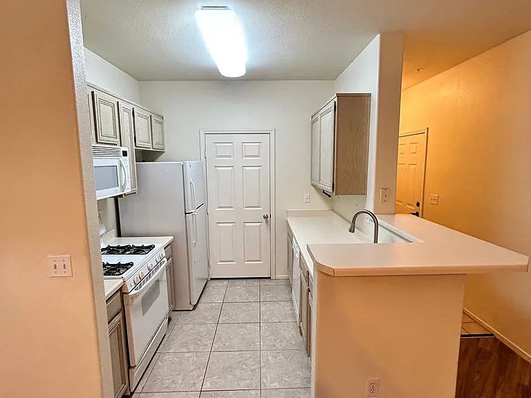 7143 S Durango Dr #110 — Photo 9