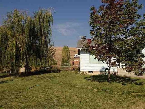3rd image of 9130 Paintbrush Ln