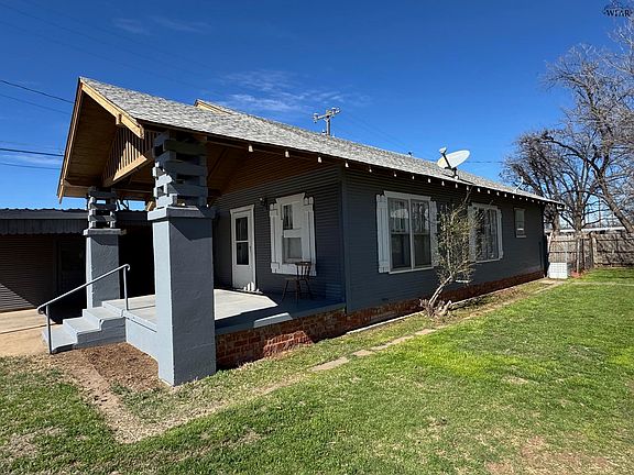 2nd image of 304 W Nevada St