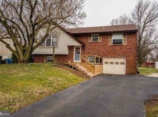 1832 Saddle Dr, Warrington, PA 18976