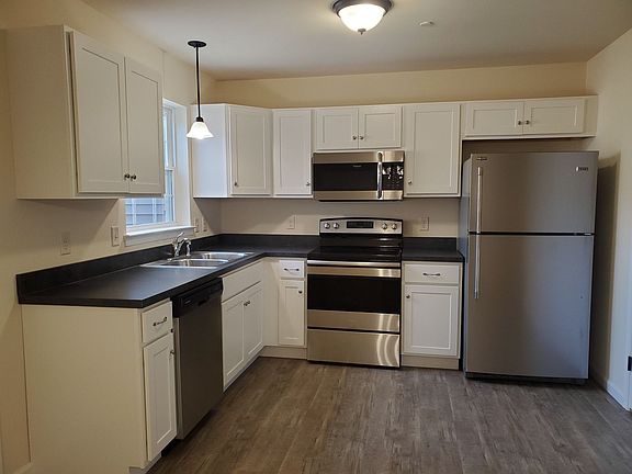 2nd image of 714-724 Farmwood Ln #716