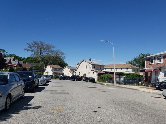 4th image of 17921 Mathewson Ct