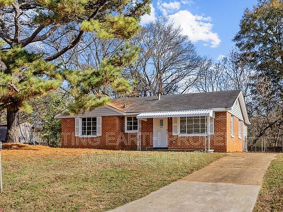 3rd image of 1441 Creel St