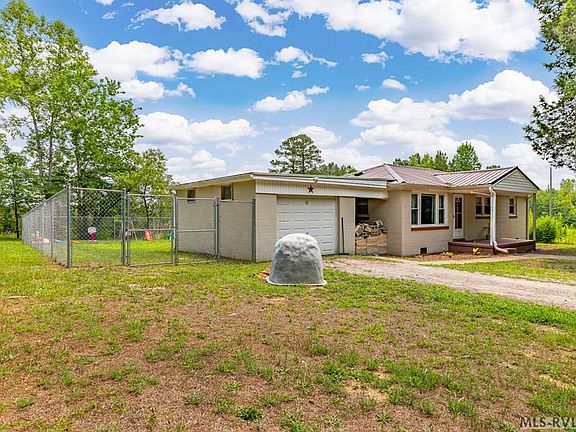 3rd image of 2738 Greentown Dr
