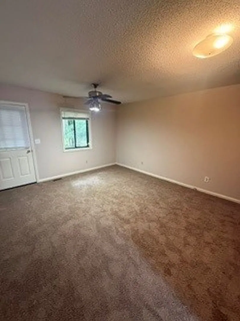 858 Mark Ave — Photo 3