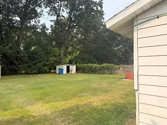 3 bed, $1,450 — Photo 2