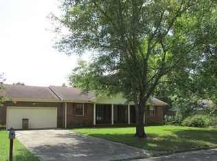 1927 Woodmeade St SW, Decatur, AL 35601