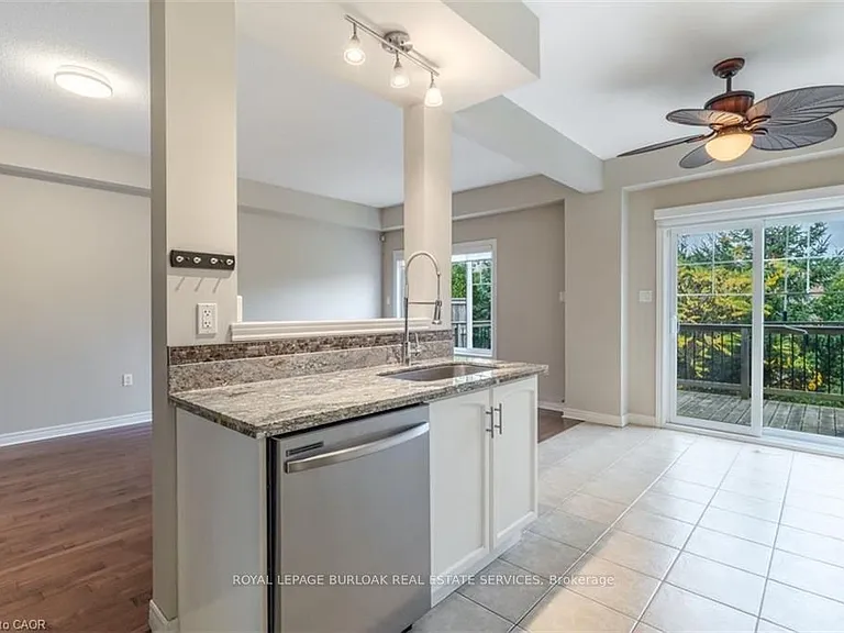 25 Liddycoat Ln — Photo 9