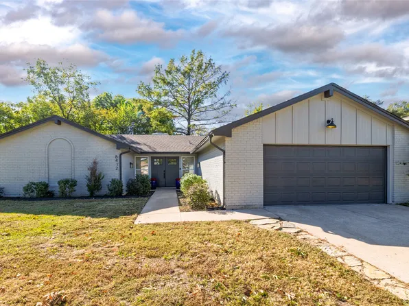 8412 Glenann Dr, North Richland Hills, TX 76182