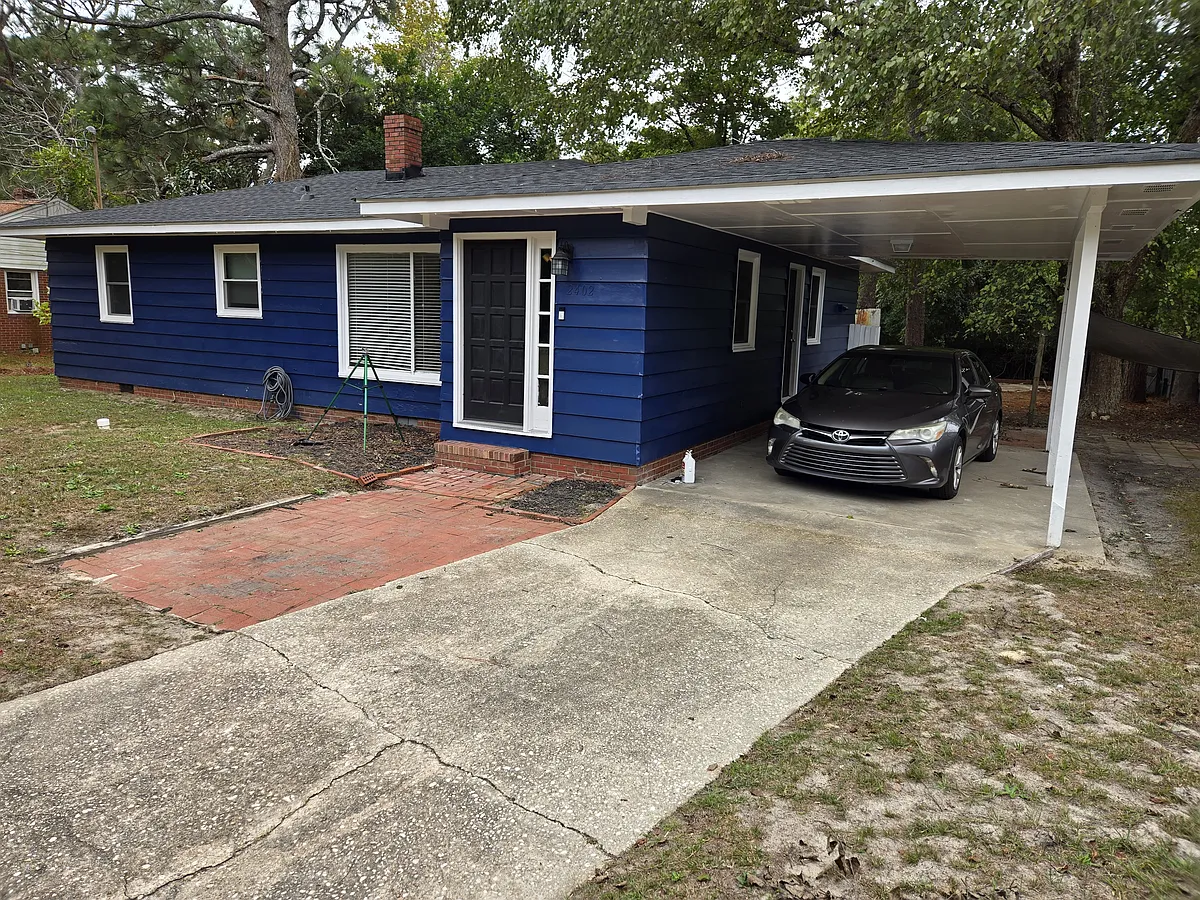 Building Photo - 2402 Kimberly Dr