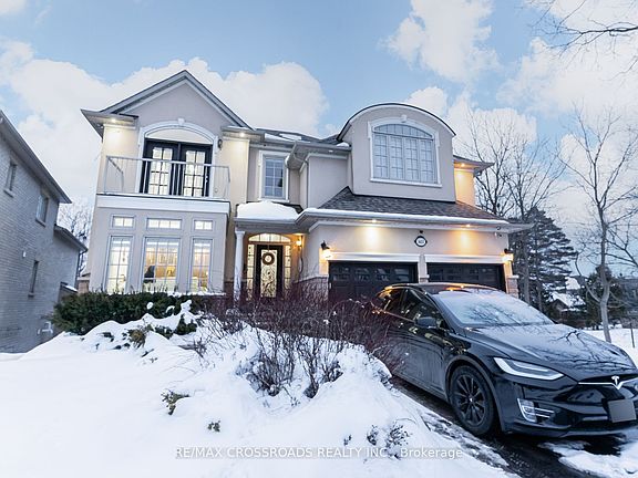 2nd image of 1653 Goldenridge Rd