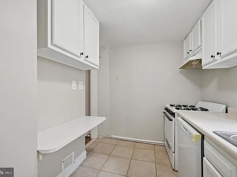 751 S Cleveland St — Photo 9