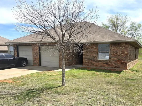 17 Lombardy Pl, Clinton, OK 73601