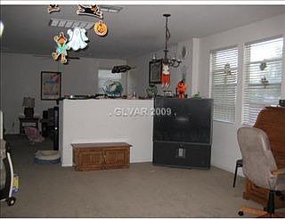 3rd image of 4936 Lone Wolf Ave