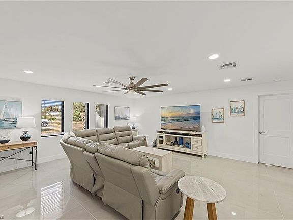 3rd image of 2232 Randolph DR
