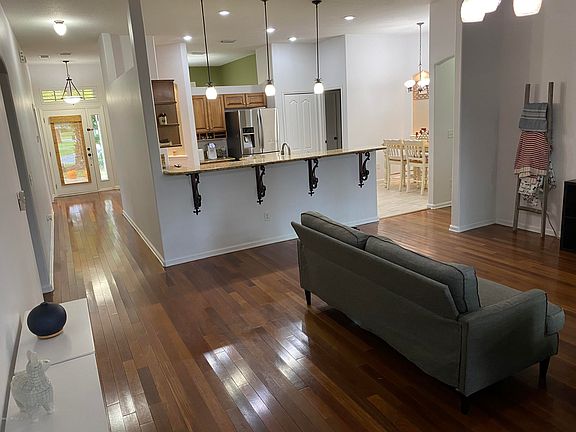 4th image of 8738 Edgebrook Ct