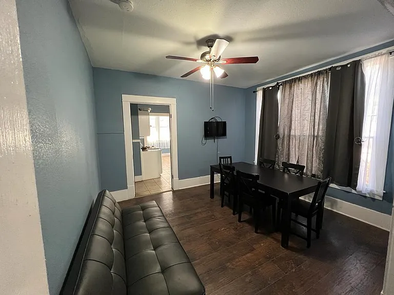 1123 S Hackberry St — Photo 10