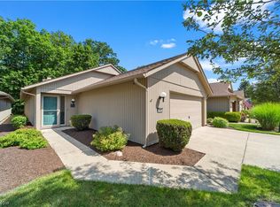 33082 Cedar Branch Cir, North Ridgeville, OH 44039