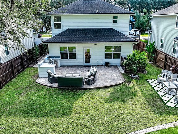 2nd image of 4042 PALM Way