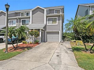 9564 Tara Cay Ct, Seminole, FL 33776