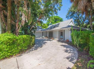 1020 Windsong Way, Vero Beach, FL 32963