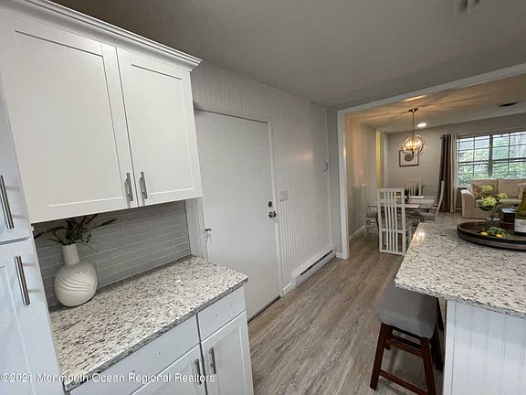 5th image of 130A Farrington Ct #1001
