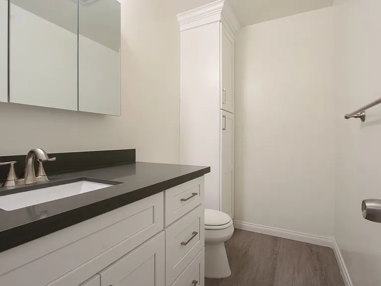 848 7th Street in Santa Monica - steps to Montana Ave! — Photo 10