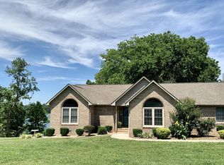 141 Ridgefield Dr, Winchester, TN 37398