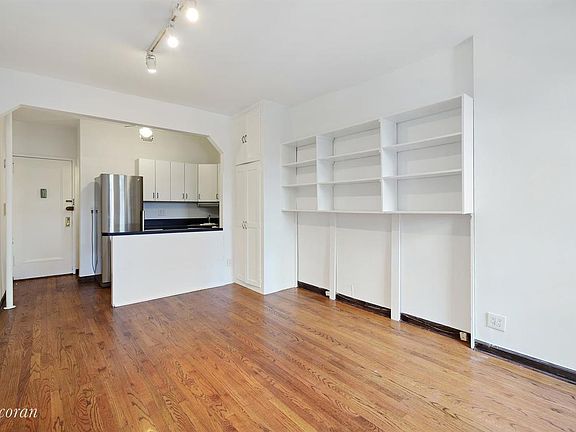 5th image of 20 Jane St APT 1B