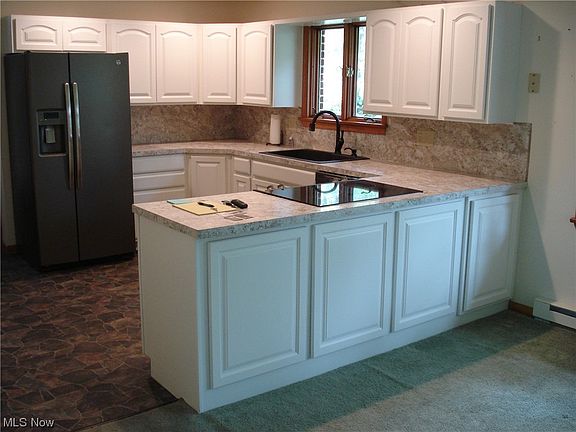 3rd image of 24 Linda Ln