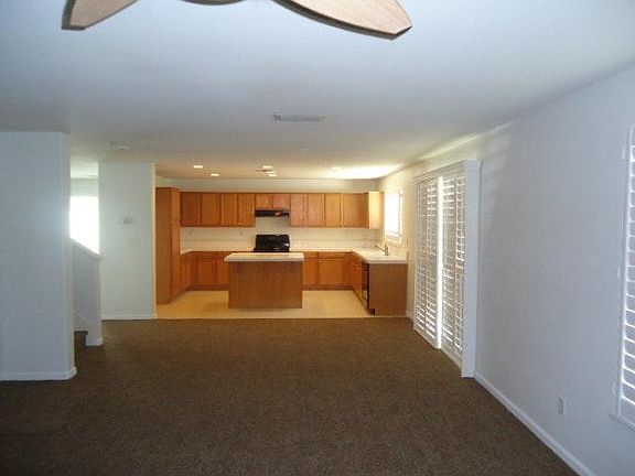 2nd image of 2437 Sandpiper Ln