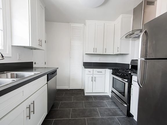 5th image of 1634 S Bronson Ave #0