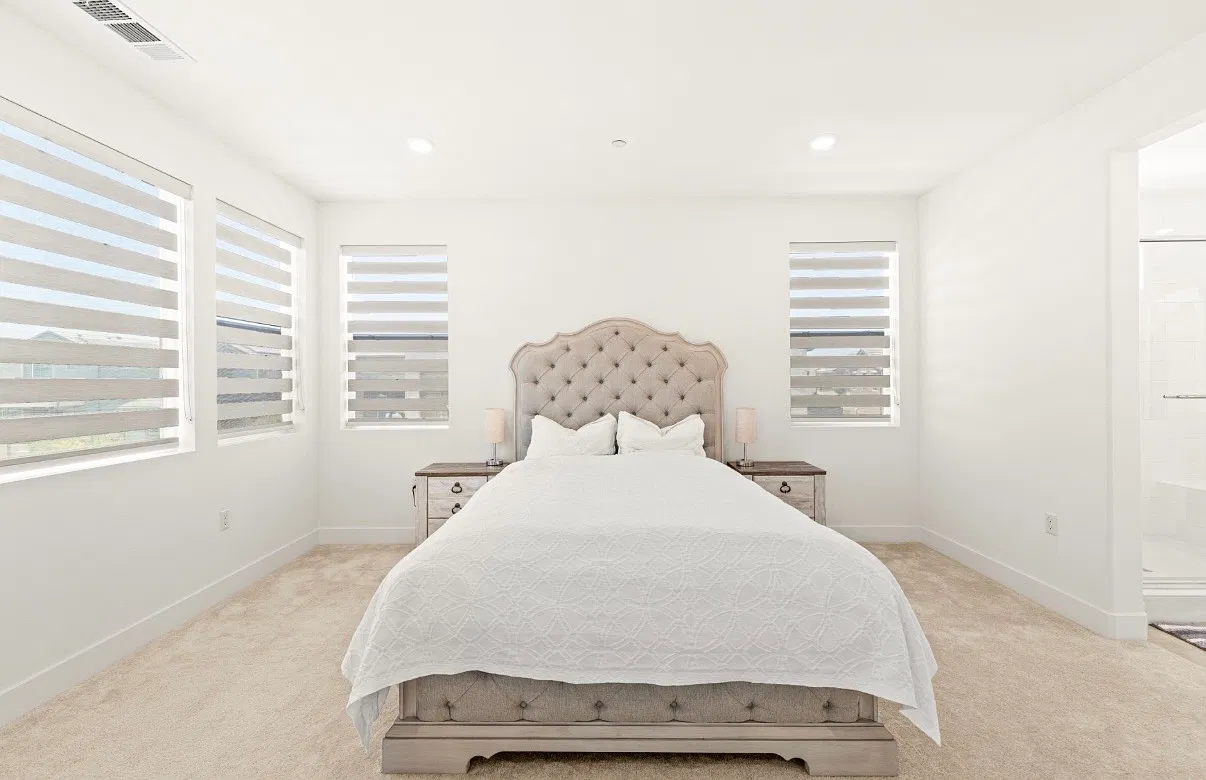 5 bed, 3281 sqft, $7,500 — Photo 3