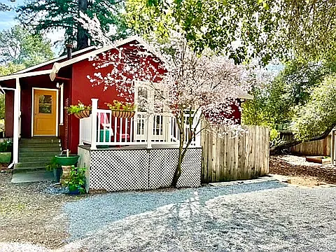 Washington Ave, Sebastopol — Photo 1