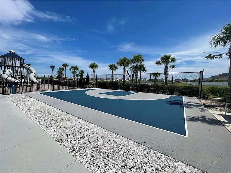 590 Sunlit Coral St — Photo 32