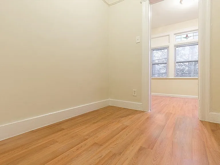 342 Avenue E #2 — Photo 3
