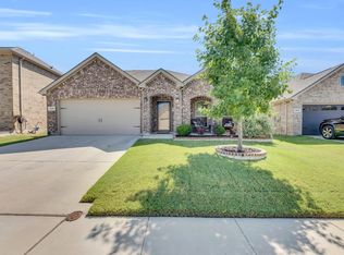 9236 Flying Eagle Ln, Fort Worth, TX 76131