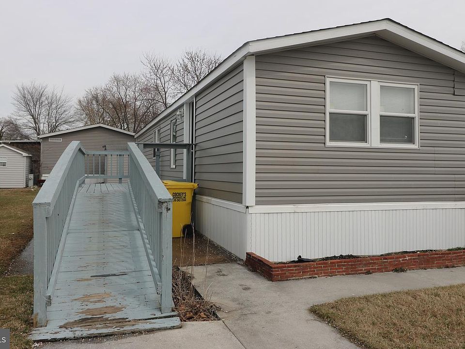 1st image of 121 Bengies Rd